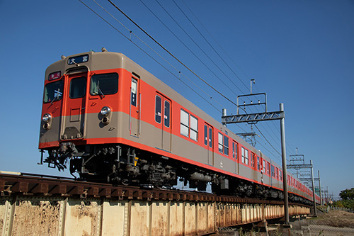 東武野田線を行く 8000 系(8111 編成) 2023年11月 春日部〜藤の牛島