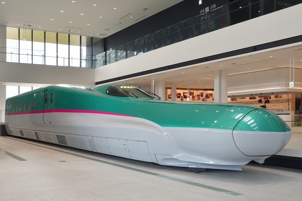 E5系新幹線電車(モックアップ)